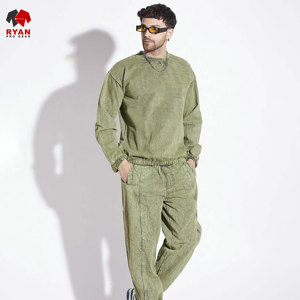 ชุดวอร์มผู้ชายขายดี น้ำหนักเบา ดีไซน์โดดเด่น ผ้าระบายอากาศได้ดี สวมใส่สบาย เหมาะสำหรับใส่ลำลอง - Product Image 5