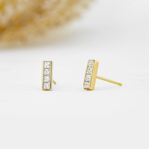 Boucles d'oreilles minimalistes en or 14 carats avec diamant de laboratoire taille princesse, élégantes boucles d'oreilles clous en ligne de diamants pour femmes, cadeau de joaillerie fine - Product Image 4