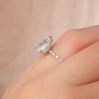 Bague en diamant la plus vendue pour femmes, bijoux avec pierres étincelantes et luxe moderne, disponible à prix réduit