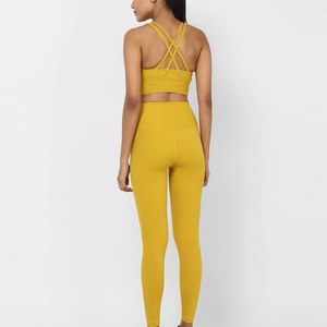 Ensemble de yoga jaune sans coutures, legging taille haute et crop top dos nageur sans manches, couleur unie, tenue de sport complète 2 pièces - Product Image 4