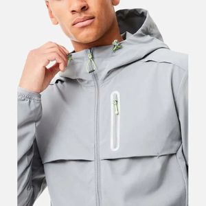 Survêtement à capuche gris clair pour homme, style sportif, couleur unie, polyester léger, vêtement de printemps avec poches latérales - Product Image 6