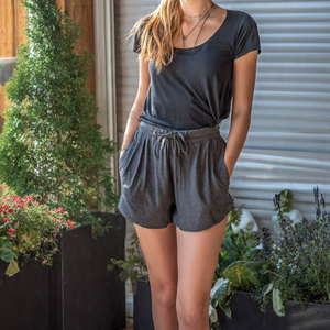 Shorts d'été pour femmes en polyester à 100 % avec cordon de serrage à la taille, séchage rapide, vente en gros, shorts de plage personnalisés pour femmes - Product Image 5