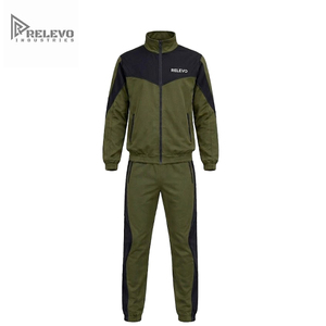 Chándal informal ligero de invierno personalizado de alta calidad con chaqueta de cremallera completa y pantalones de chándal de terciopelo de pierna ancha para adultos, con pedrería frontal sólida. - Product Image 1