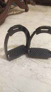 Estribos de Seguridad Profesionales para Montar a Caballo, de Acero Inoxidable, Color Personalizado, Protección Completa, Antideslizantes, para Carreras Ecuestres, Precio al por Mayor - Product Image 6