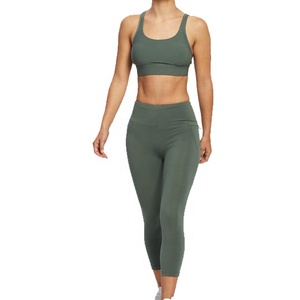Leggings Capri Taille Haute pour Femme en Spandex-Polyester Doux, Élastiques, avec Contrôle du Ventre, Idéals pour la Course, le Cyclisme et le Yoga - Product Image 6