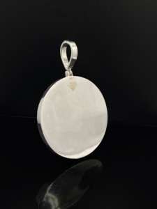 Pendentif en alliage plaqué or, style hip-hop, avec diamants givrés - Product Image 3