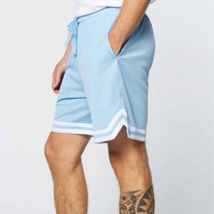 Shorts en maille de qualité supérieure, vente en gros, bandes réfléchissantes sur les côtés pour l'entraînement nocturne, logo personnalisé - Product Image 2