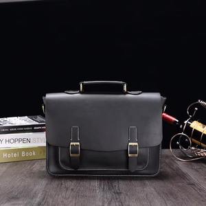 Sac pour ordinateur portable en cuir véritable durable pour hommes - Sac à main pour usage quotidien des cadres d'affaires - Product Image 2