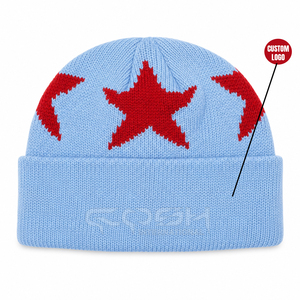 Gorro de Punto Azul Claro Cosh International con Patrón de Estrella Roja, Unisex, para Adultos, Opción de Logotipo Personalizado - Product Image 1