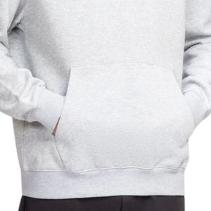 Sweat à capuche pour homme, coupe classique, en tissu polaire gris, imprimé sur la poitrine, style streetwear décontracté, confortable, OEM ODM, vente en gros - Product Image 4