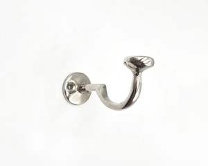 Gancho de pared único de aluminio fundido para espacios interiores decorativos que combina la artesanía artística en metal y la utilidad. - Product Image 2