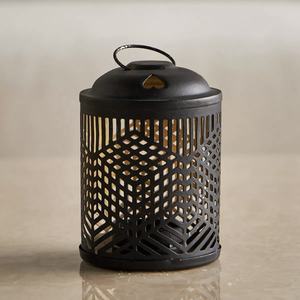 Venta Directa de Fábrica: Elegante Farolillo Marroquí de Metal con Trabajo de Calado para Decoración de Mesa y Colgante - Product Image 2