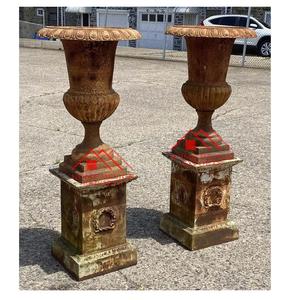 Urnes de jardin rustiques avec colonne pour la décoration intérieure et extérieure, dernières nouveautés en matière de centres de table de jardin, urnes avec colonne - Product Image 1