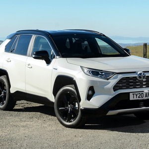 Descuento Especial en Toyota RAV4, SUV Familiar, Conducción Cómoda, Motor Confiable y Características Tecnológicas Modernas Incluidas - Product Image 1