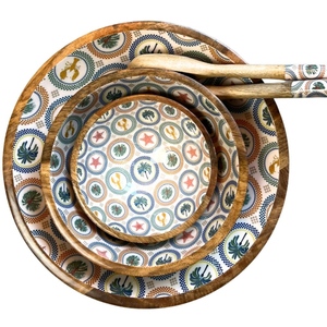 Tazón de madera de mango con diseño bohemio esmaltado de palmeras, estrellas de mar y langostas para servir comida y ensaladas en fiestas. - Product Image 5