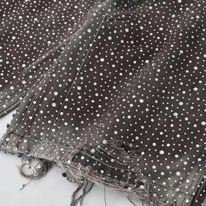 Shorts en jean amples et respirants pour hommes, style urbain tendance, taille mi-haute, avec broderie graffiti, qualité supérieure, pour l'été - Product Image 2