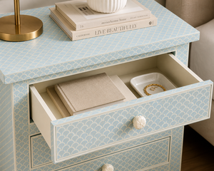 Mesita de Noche de Resina con Incrustaciones de Hueso, 3 Cajones, Patrón de Escamas de Sirena, Gabinete de Almacenamiento para Dormitorio - Product Image 5
