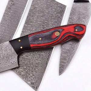 Couteau de cuisine et couteau d'extérieur faits à la main en acier Damas avec manche en bois - Product Image 3