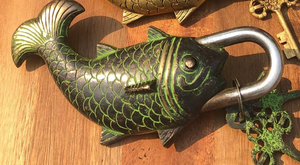 Vintage Fish Shaped Brass Padlock Decorative Antique Metal Lock with Skeleton Keys Nautical <b>Rustic</b> <b>Home</b> <b>Decor</b> - Product Image 4