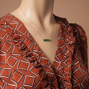 NIKHIL GEMS Collier en or vintage délicat avec pendentif barre longue en onyx vert fait main, certifié par un tiers, élégant cadeau de fiançailles pour - Product Image 5