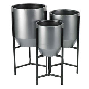 Lot de 2 jardinières modernes élégantes en fer galvanisé avec support Cadeau décoratif parfait pour la maison et le jardin en toute occasion - Product Image 6