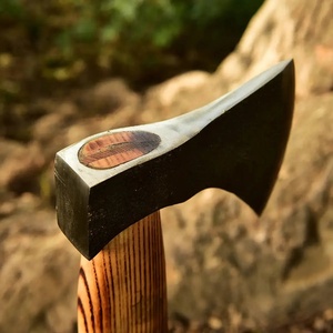 Hacha Tomahawk de Acero Forjado Hecha a Mano con Mango de Madera de Fresno, Funda de Cuero, Grado Industrial, para Camping y Bushcraft al Aire Libre - Product Image 3