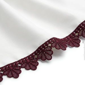 Dentelle Guipure GPO Géométrique Bordeaux 15mm, Prête à l'emploi, Lot de 20 Mètres, Emballage Fantaisie, Écologique, pour Bordures de Robes de Mariée et Couture - Product Image 1