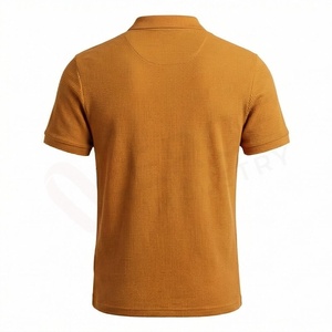 Polo en maille gaufrée à manches courtes pour homme, couleur moutarde, fermeture éclair, design uni, coupe classique - Product Image 2