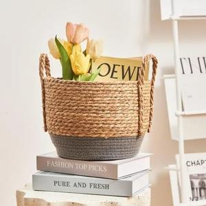 ชุดตะกร้าเก็บของธรรมชาติ 3 ใบ พร้อมฐานและหูจับสีเทา ตะกร้าเก็บของทำมือ ขายส่ง เป็นมิตรกับสิ่งแวดล้อม ผลิตในเวียดนาม - Product Image 3