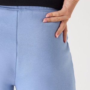 Shorts pour femmes en polyester respirant, taille élastique, coupe décontractée, poches, cordon de serrage, bleu clair - Product Image 6