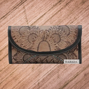 Top Deal 2023 Western Genuine Leather <b>Wallet</b> With Carving Design Manufacturer and Wholesaler - Product Image 1