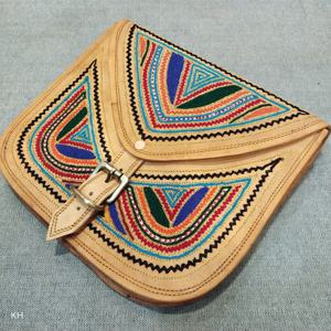 Bolsos de cuero bordados a mano, bolsos de cuero con bordados indios, bolsos de cuero antiguos con bordados. - Product Image 5