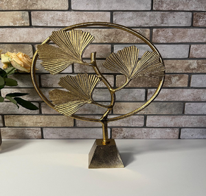 Abanicos de hojas texturizadas en azul intenso y dorado sobre bases de pedestal. Estilo mediterráneo vibrante disponible a precios de mayorista. - Product Image 3