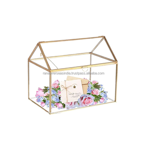 Gran oferta, organizador de joyas de latón y cristal estilo cabaña personalizado, regalo perfecto para mujeres, cumpleaños, bodas y ocasiones especiales - Product Image 1