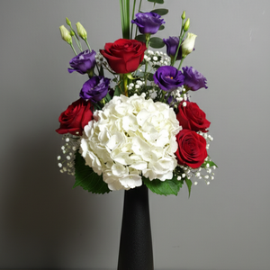 Vase à fleurs haut et fin en métal moulé noir mat, style nordique, pour centre de table de mariage - Product Image 6