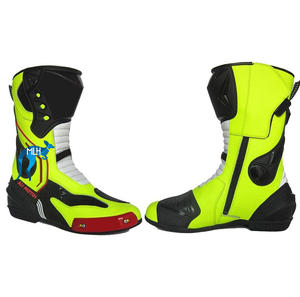 Botas de Motociclismo de Cuero de Diseño Exclusivo para Hombre, Forro de Malla de Primera Calidad, Estilo de Carreras, Ventiladas, Blancas - Product Image 3