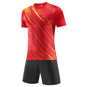 เสื้อฟุตบอลชายคุณภาพพรีเมียมพร้อมลายกราฟิกแบบซับลิเมชั่น ทรงไหล่ตก ผลิตจากโพลีเอสเตอร์อินเตอร์ล็อคที่สวมใส่สบาย ขั้นต่ำในการสั่งซื้อ - Product Image 2