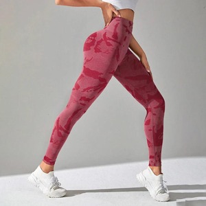 Vêtements de sport personnalisés avec logo, leggings de yoga ajustés, taille en V, imprimé camouflage, leggings de gym avec poches latérales pour femmes - Product Image 2