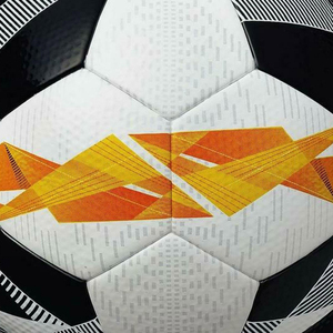 Ballon de football en PU de taille officielle 2026 de haute qualité pour l'entraînement des clubs et académies, avec une forte adhérence et cousu à la machine - Product Image 6