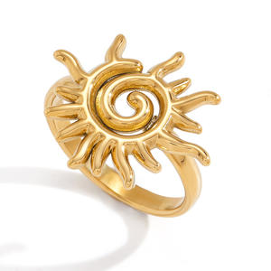 Anillo Vintage Ajustable de Acero Inoxidable Bicolor con Piedra Lunar y Sol Celestial - Product Image 2