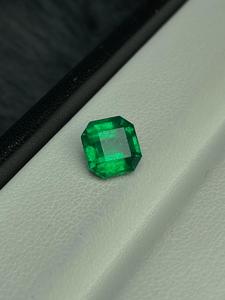 Piedra Preciosa Suelta de Esmeralda Verde Natural, Corte Octogonal, Origen ZM, para Joyería - Product Image 2