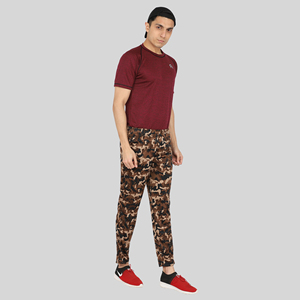 Pantalon de survêtement sportif rouge à quatre voies avec bande latérale, logo personnalisable, impression HD, lavage coloré, 100 % polyester, séchage rapide, tailles homme M/L/XL - Product Image 6