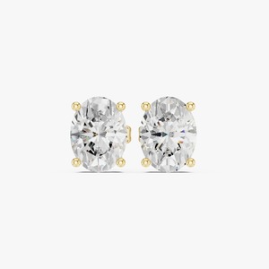 Boucles d'oreilles clous en diamant de laboratoire taille ovale 2.10 carats, or jaune 9K, solitaire 4 griffes, vente en gros OEM, bijoux fins - Product Image 5