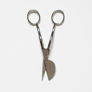 Ciseaux de manucure professionnels en acier inoxydable, lame courbée, pointe arrondie, manche en acier, pour droitiers, coupe-cuticules durable, avec logo - Product Image 5