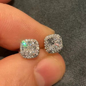 Boucles d'oreilles classiques en moissanite taille coussin avec halo, en argent 925, simples, pour usage quotidien, bijoux fins, cadeau d'anniversaire pour partenaire - Product Image 1