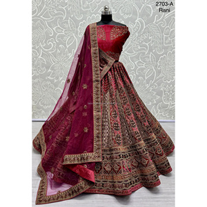 Collections de velours de vêtements de mariée indiens pour la mariée avec le travail de Zarkhan par Fabzone - Product Image 3
