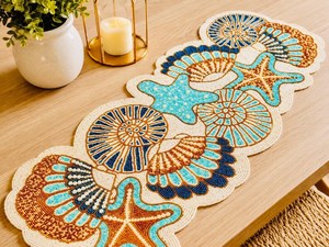 Chemin de table bohème fait main en tissu, forme irrégulière, avec perles et motifs marins, tapis et dessous de plat - Product Image 2