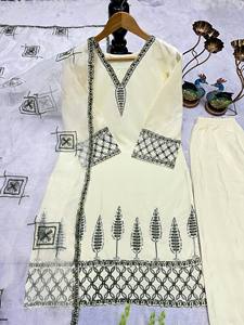 Traje pakistaní blanco bordado para mujer con dupatta – Conjunto de ropa étnica elegante - Product Image 6