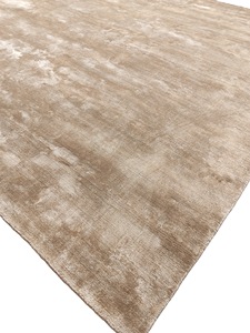 Tapis en soie champagne tissé à la main : design minimaliste moderne - Product Image 3