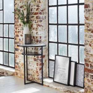 Mesa consola media luna Vandana Elara Terra en mármol blanco y metal - Product Image 6